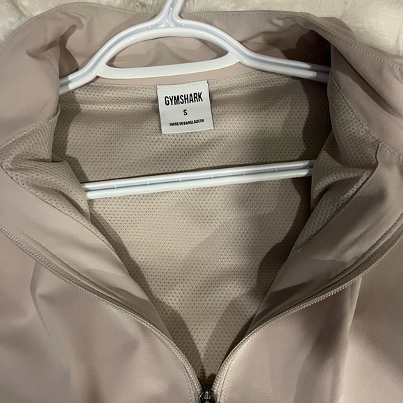 Gymshark wind breaker - Picture 2 of 3